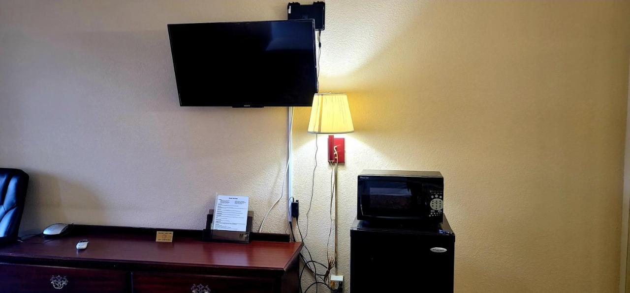 Regency Travel Inn Hayti エクステリア 写真