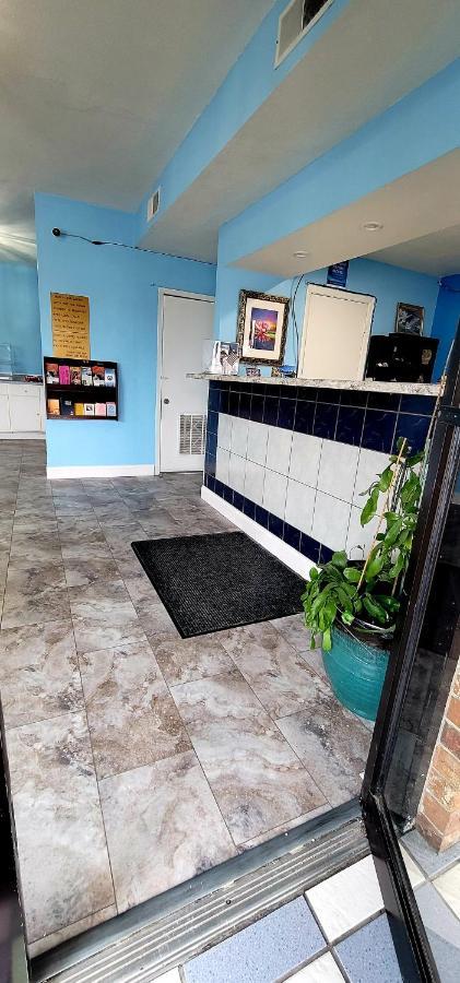 Regency Travel Inn Hayti エクステリア 写真