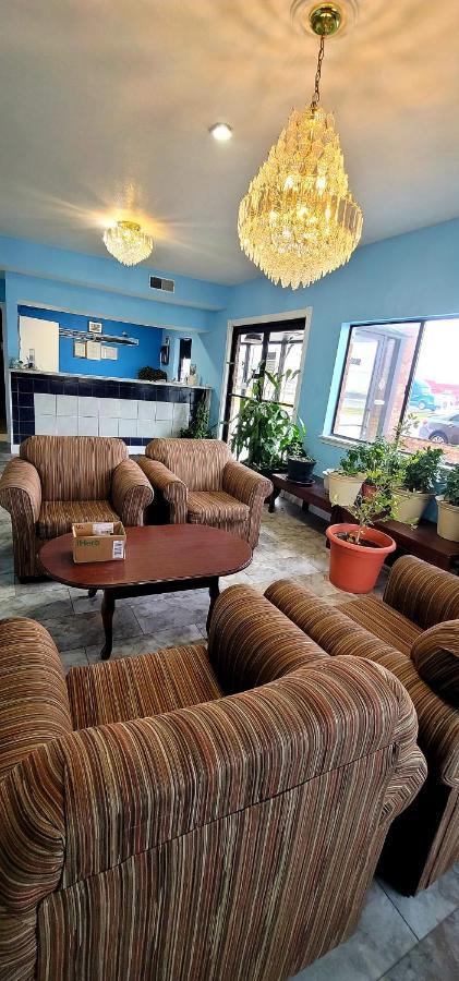 Regency Travel Inn Hayti エクステリア 写真