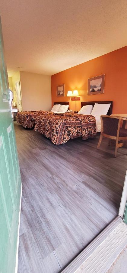Regency Travel Inn Hayti エクステリア 写真
