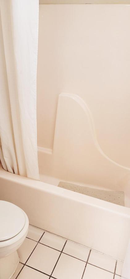 Regency Travel Inn Hayti エクステリア 写真